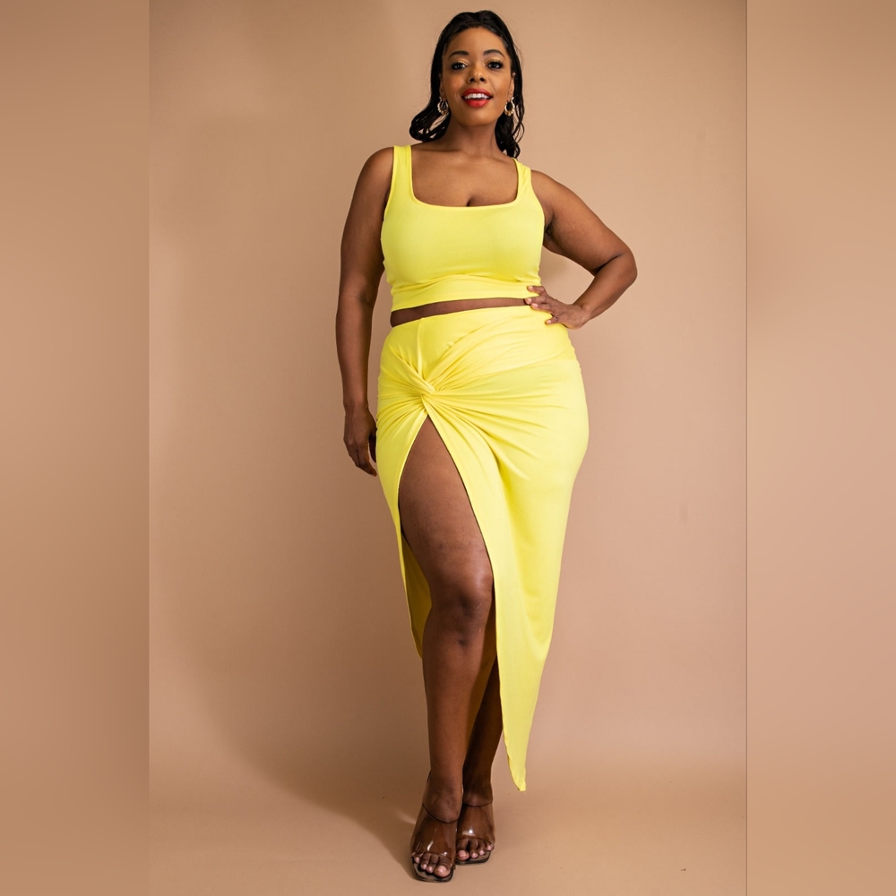 NEW NWOT CurvySense Plus Size Kristen Yellow Matching Skirt Set Size 3X